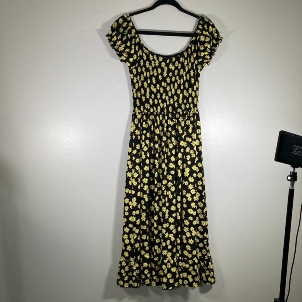 Urban Outfitters Black Yellow Daisy Floral Smocked Midi Dress Ruffle Hem Small